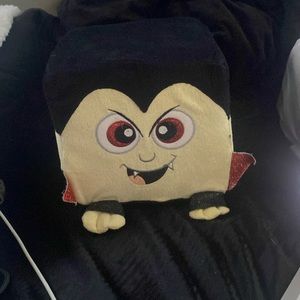 Howl o scream vampire stuffed animal